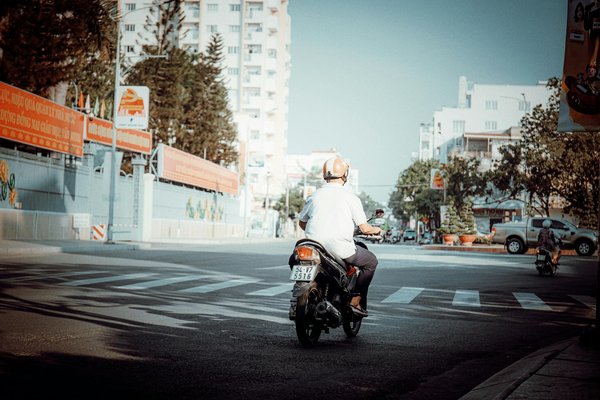 Hoe beïnvloeden sociale media de perceptie van nieuwe auto-merken?